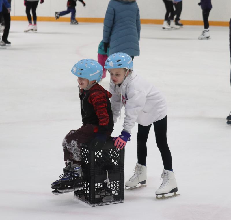 Milk crates and ice skates: Marion public skate a hit