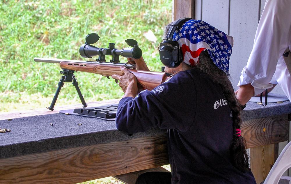 Participant checks her accuracy. Participant checks her accuracy.