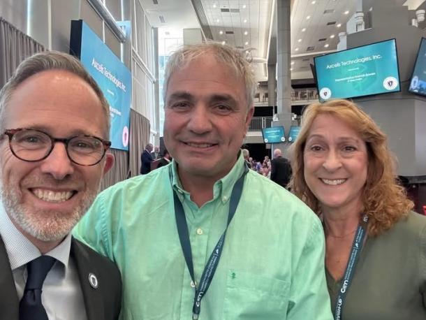 Rep. Mark Sylvia with Tony Tranfaglia at the Manufacter of the Year event.