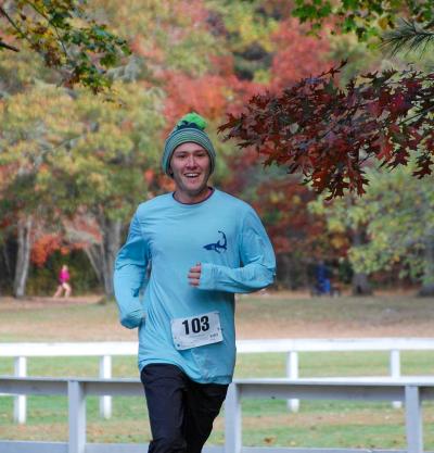 Nick Pilla chases down the lead runner on the trail.