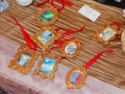 Small painted ornaments perfect for Christmas trees.