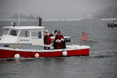 Mr. and Mrs. Clause have a water-y entrance.