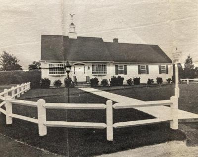 A photo of the Plumb Library when it opened in 1976. Photo source: Kristen Cardoso