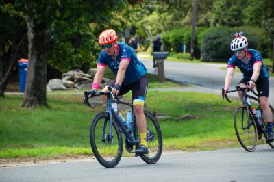 Riders turn onto Neck Road from North Avenue. 