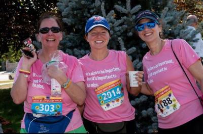 From left: Tocci, and Susan's sisters Kara Pernice and Debora Duffy try to cool off during their walk in 2017. 