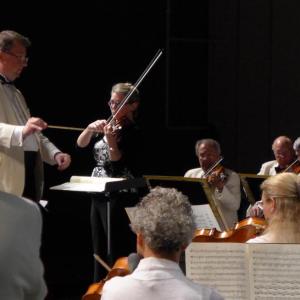 Antony Walker conducts the Buzzards Bay Musicfest Orchestra. Photo source: Phil Sanborn