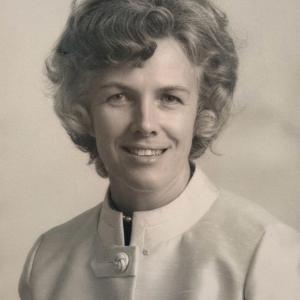 Elizabeth "Betty" Yvonne Howard Linzee
