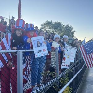 Many students dressed up in wigs, costumes and paint to support their team.