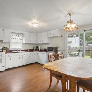14 Standish Ave Wareham